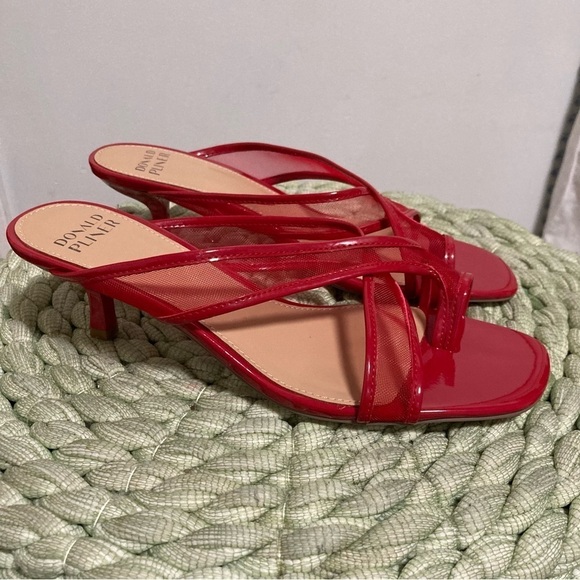 NWOB Donald J. Pliner Cassia Red Patent Mesh Sexy Strappy Toe Loop Sandals - Picture 6 of 10